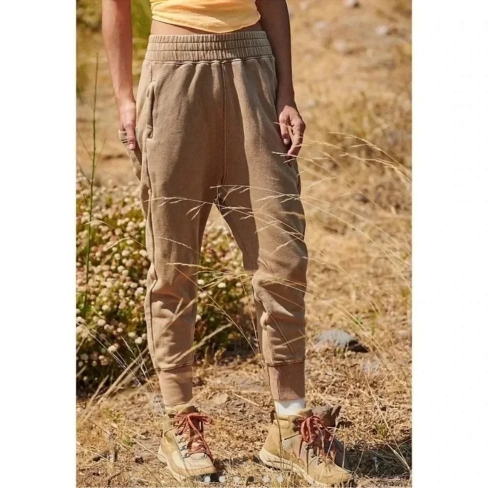 New Free People June Bug Sweatpant Joggers Brown Tan Medium